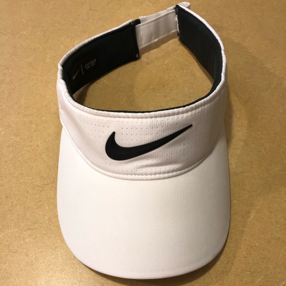 Nike visor